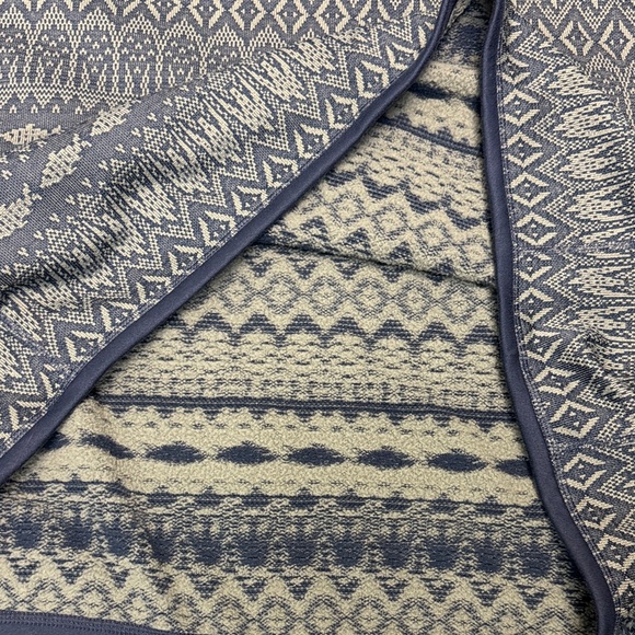 Patagonia Men’s 2 tone blue Patterned Zip Up Sweater - Picture 10 of 11